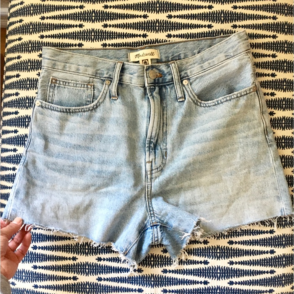 Madewell Highrise light Blue Denim Shorts size 28